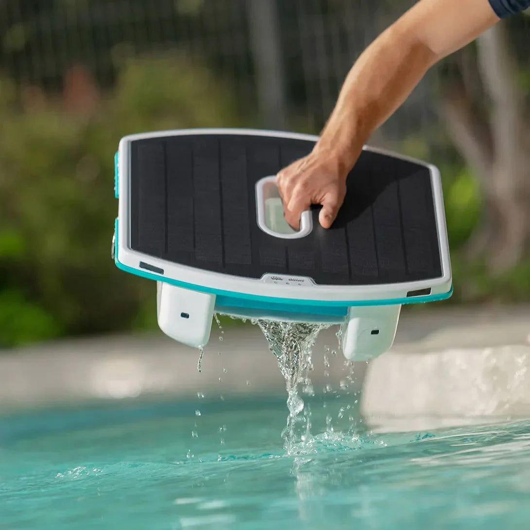 Dolphin Skimmi - Solar Powered Pool Skimmer