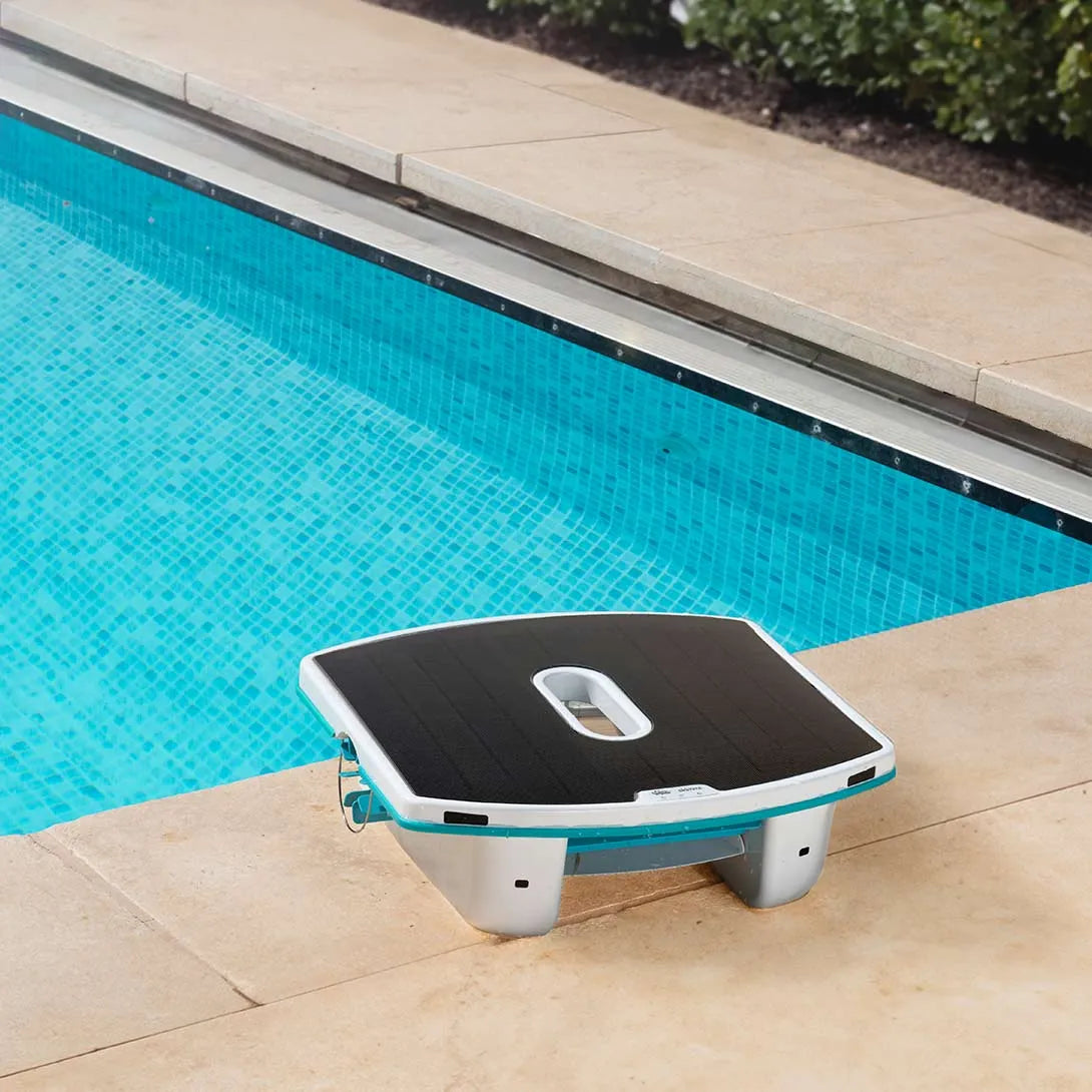 Dolphin Skimmi - Solar Powered Pool Skimmer